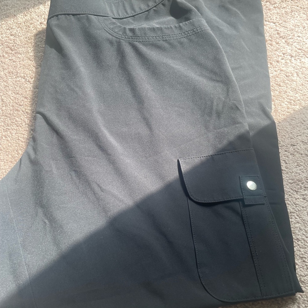 Chicos weekend light cargo pants